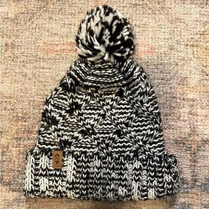 NWOT Free Country Black and White Knit Beanie with Pom